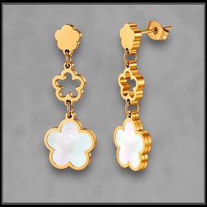 New 14k Gold Clover Flower Drop Earrings with Mother-of-Pearl Inlay
